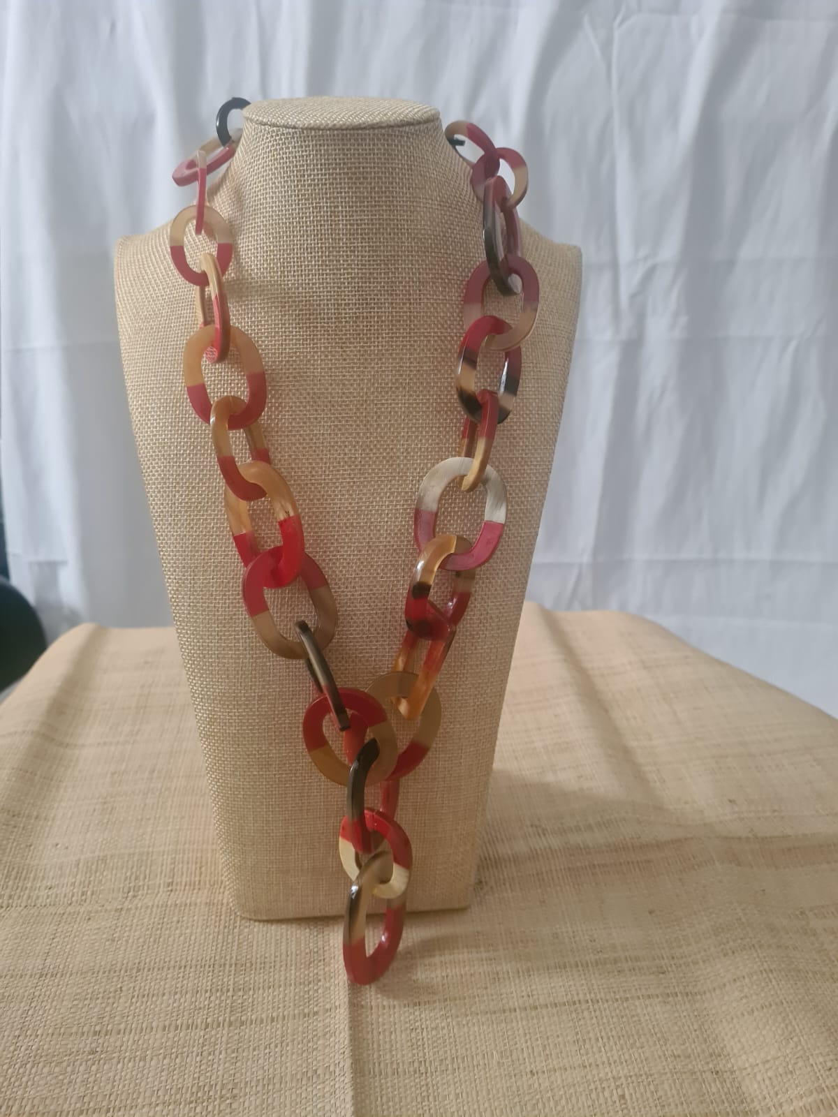 Collier entièrement en corne de zébu